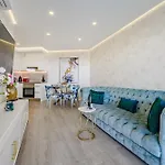Apartment Sunset Bliss Penthouse With Airco & Heated Pool