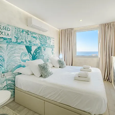 Sunset Bliss Penthouse With Airco & Heated Pool דירה