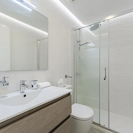 Sunset Bliss Penthouse With Airco & Heated Pool דירה