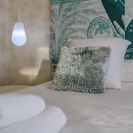 Sunset Bliss Penthouse With Airco & Heated Pool דירה *