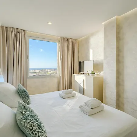 Sunset Bliss Penthouse With Airco & Heated Pool * אדחה