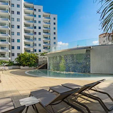 Sunset Bliss Penthouse With Airco & Heated Pool דירה *