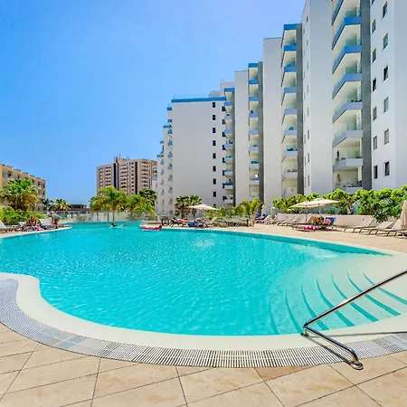 Sunset Bliss Penthouse With Airco & Heated Pool דירה אדחה