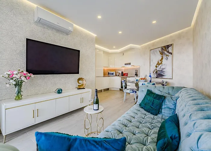 Sunset Bliss Penthouse With Airco & Heated Pool Apartment